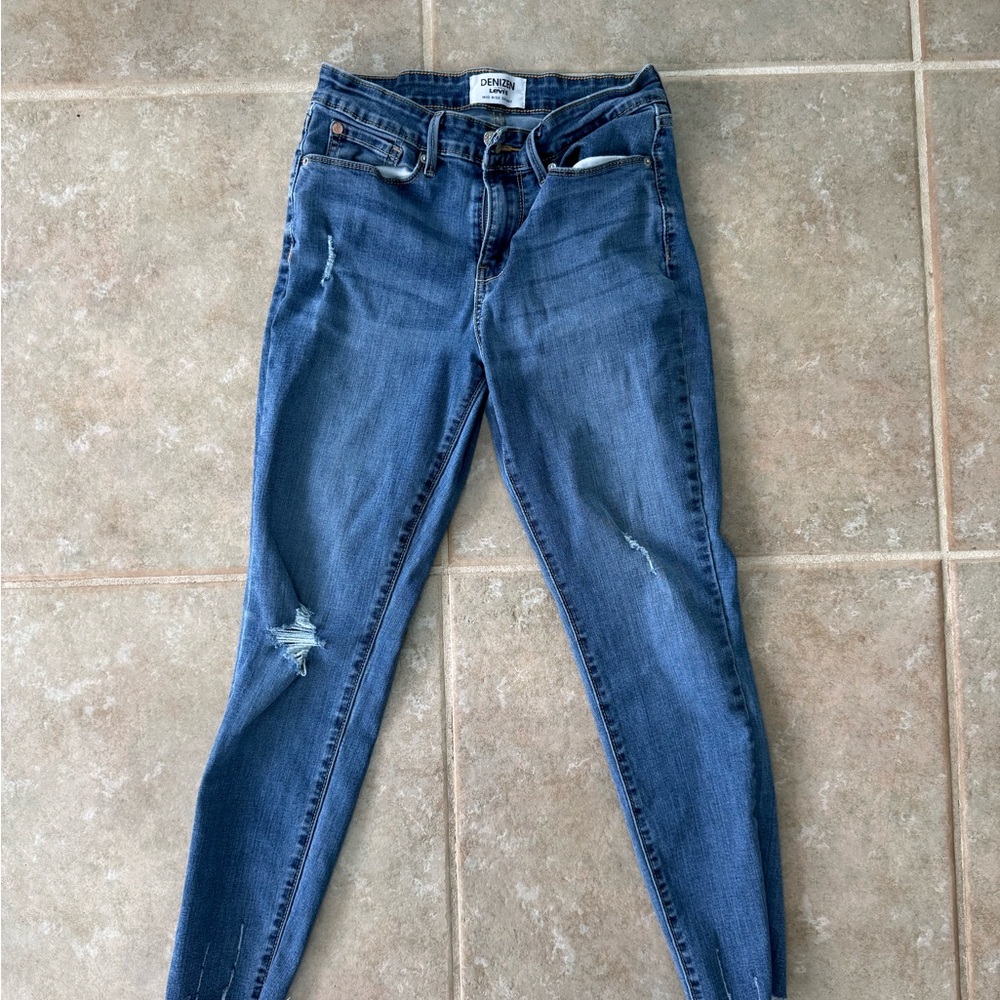 Levi's Blue Skinny Jeans with Distressed Detail